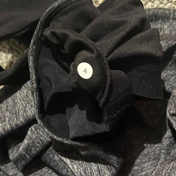 lululemon tank top size 4 - Picture 4 of 4